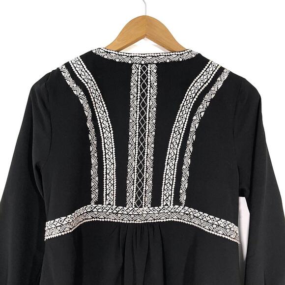 Rungolee Women’s Size XS Black Embroidered Button Front 3/4 Sleeve Boho Top - Picture 9 of 10